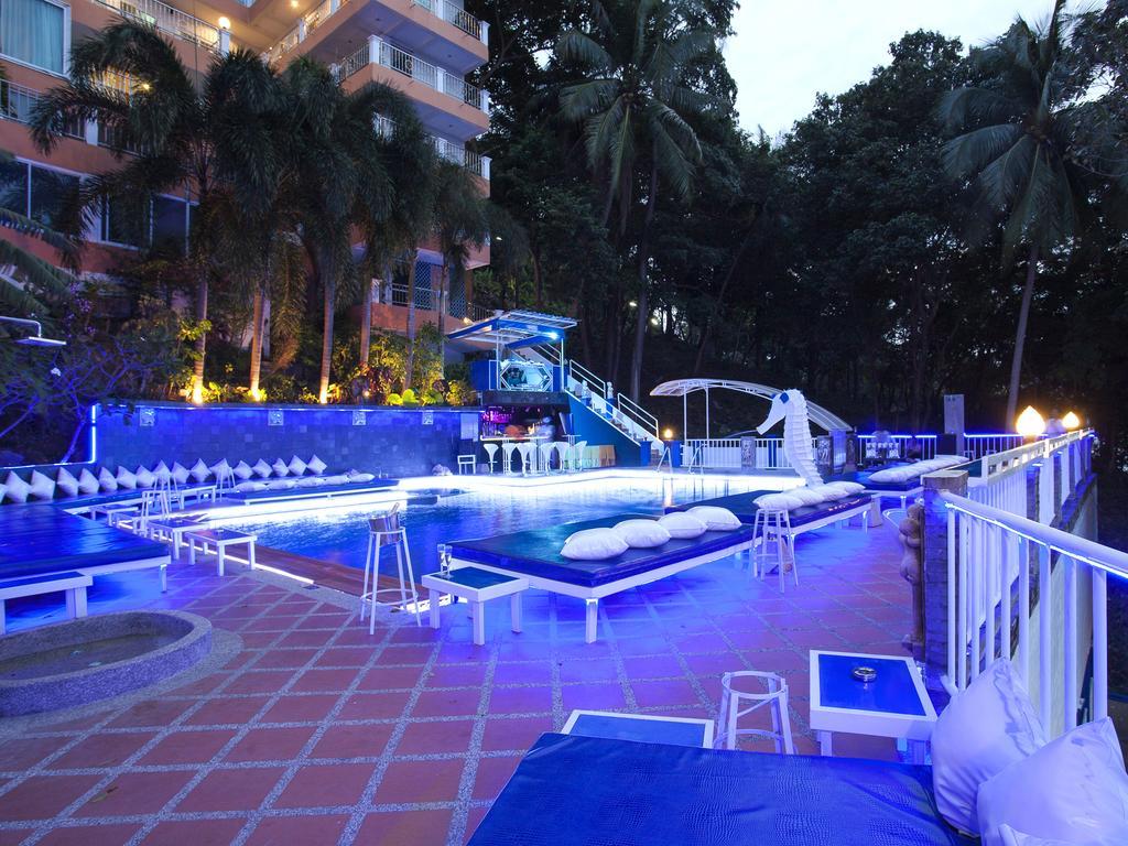 Blue Beach Club & Resort Patong Exterior photo
