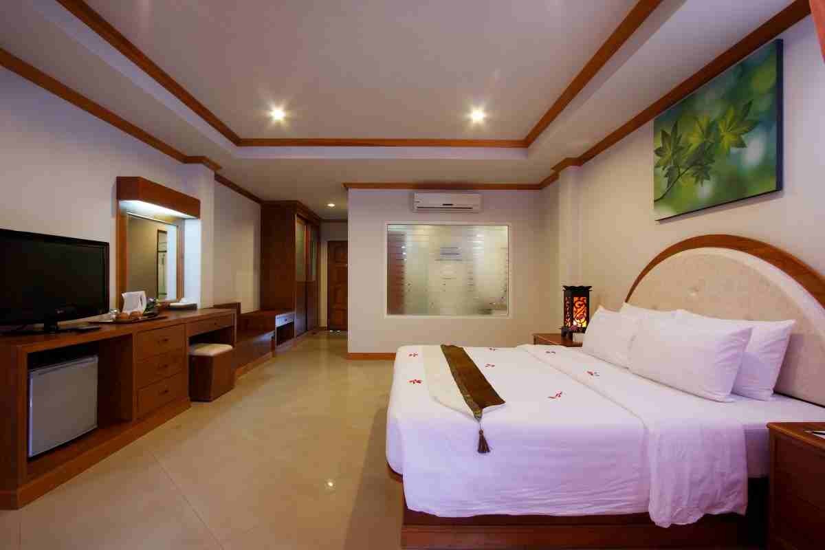 Blue Beach Club & Resort Patong Exterior photo